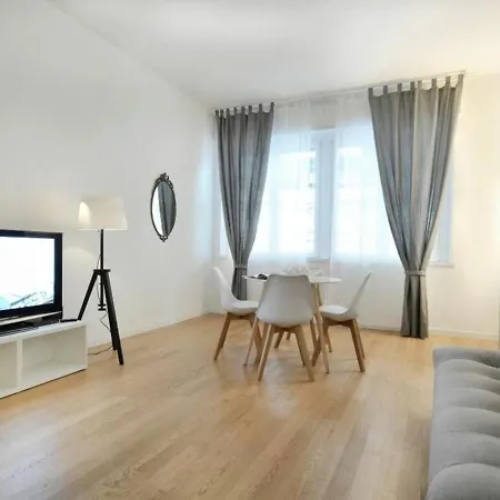 Olmetto By Halldis Apartment